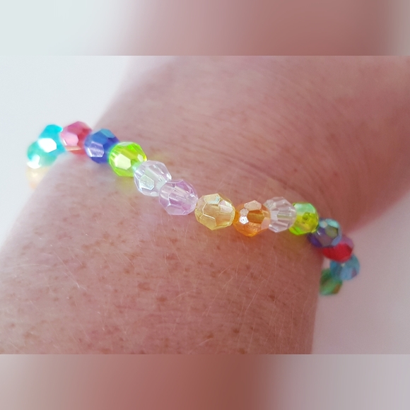 Bejeweled Bracelet Magnetic Clasp Hand Crafted Multi-Colored - Picture 12 of 15